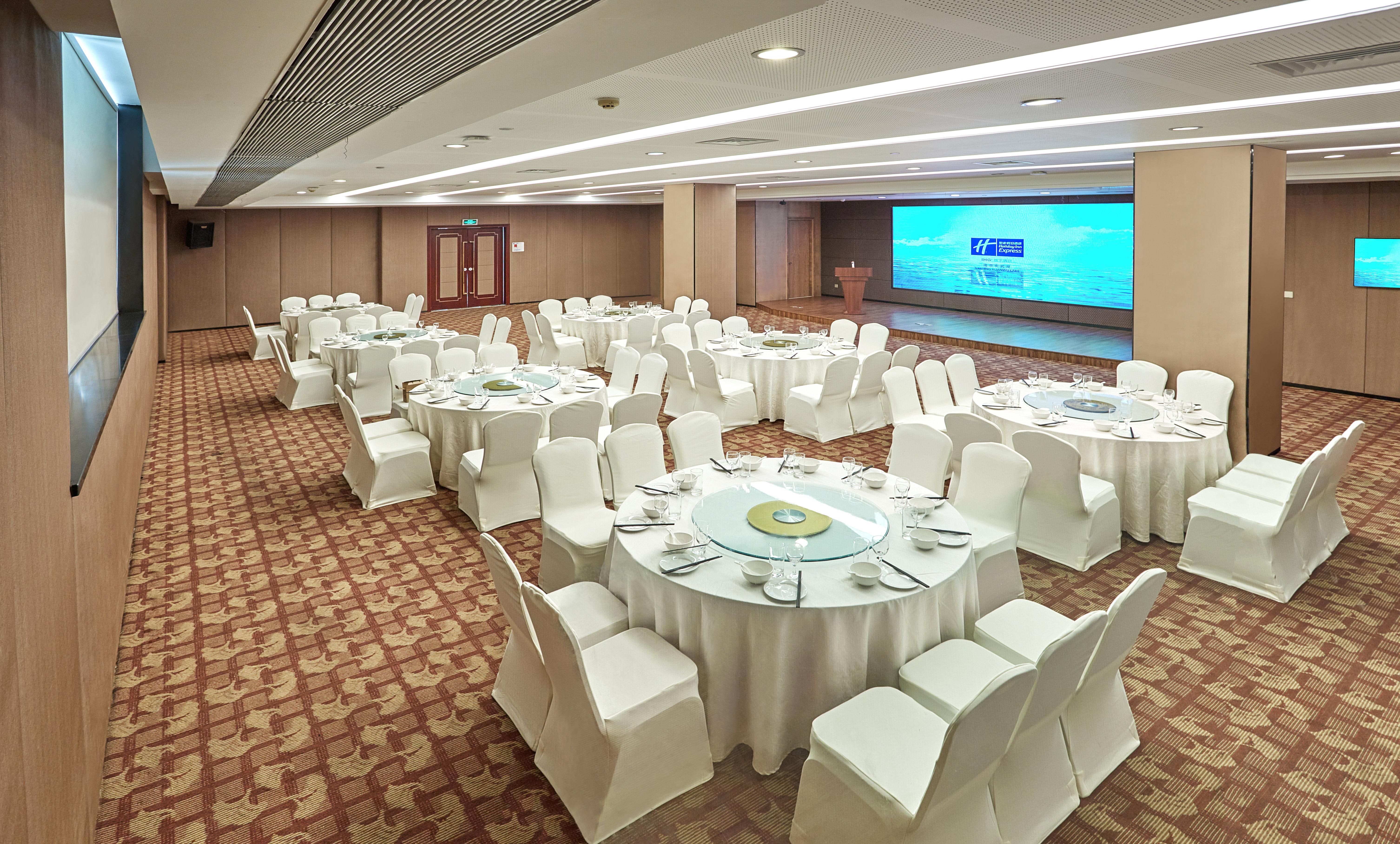 Holiday Inn Express Nanjing Xuanwu Lake By Ihg Exterior foto